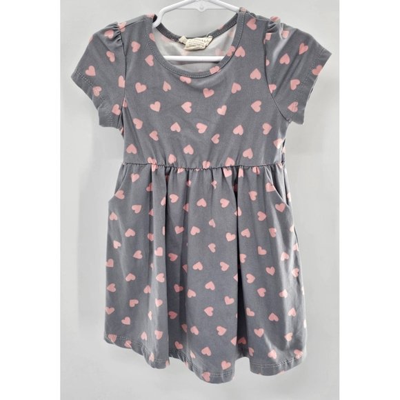 Emma & Elsa heart‎ patterned dress size 3T - Picture 2 of 4